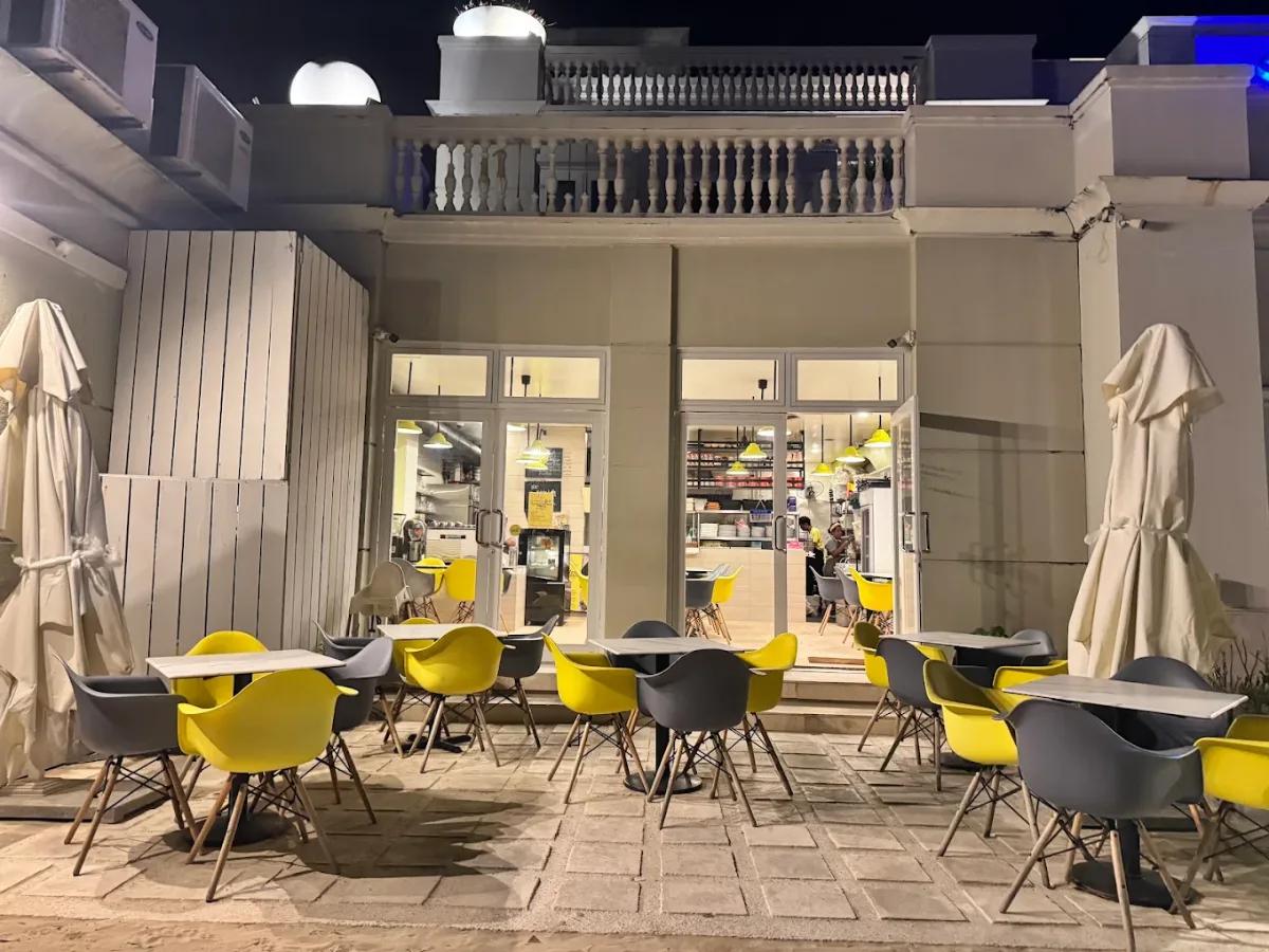 The Sunny Side Cafe - Restaurants - Station 3