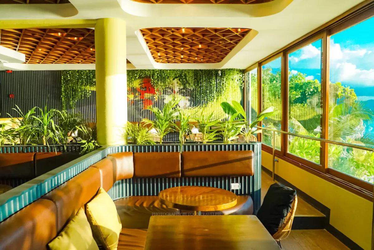 Smooth Boracay - Cafe, Restaurant & Lounge 4