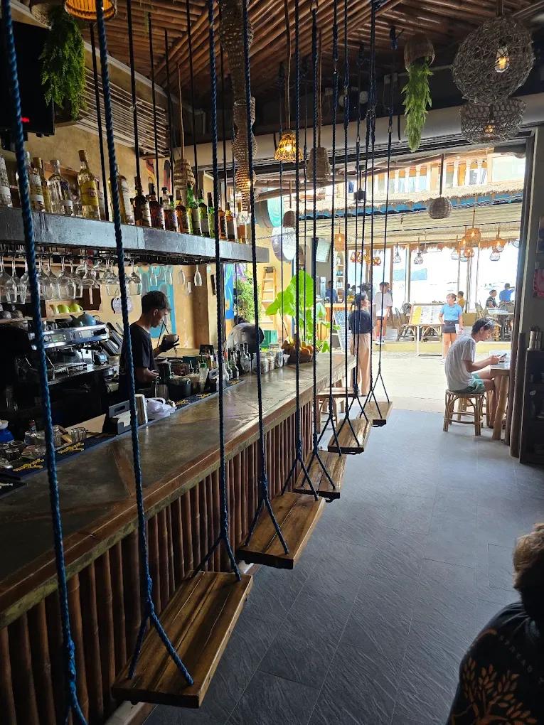 Happiness Beach Bar 3