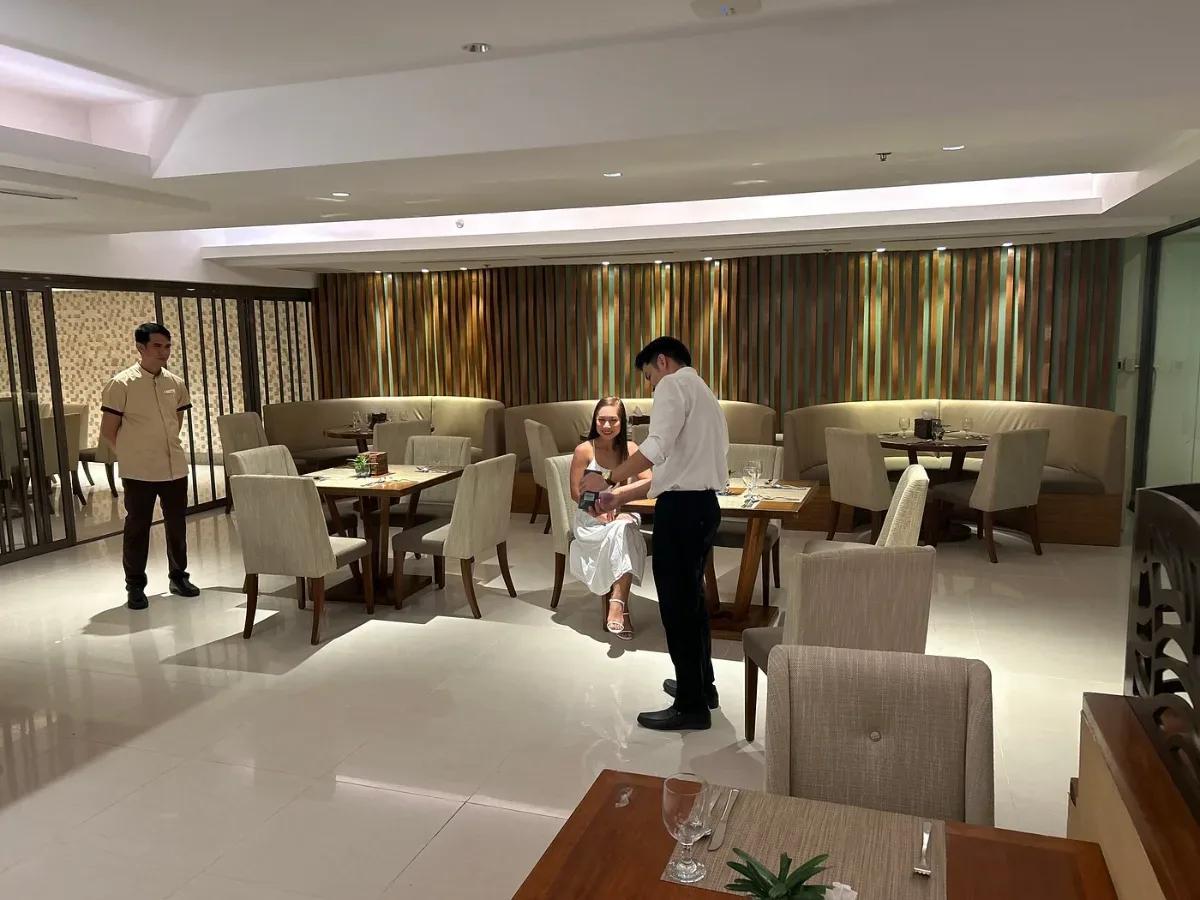 Anibong Restaurant - Best Western Plus The Ivy Hotel - Restaurants - Puerto Princesa