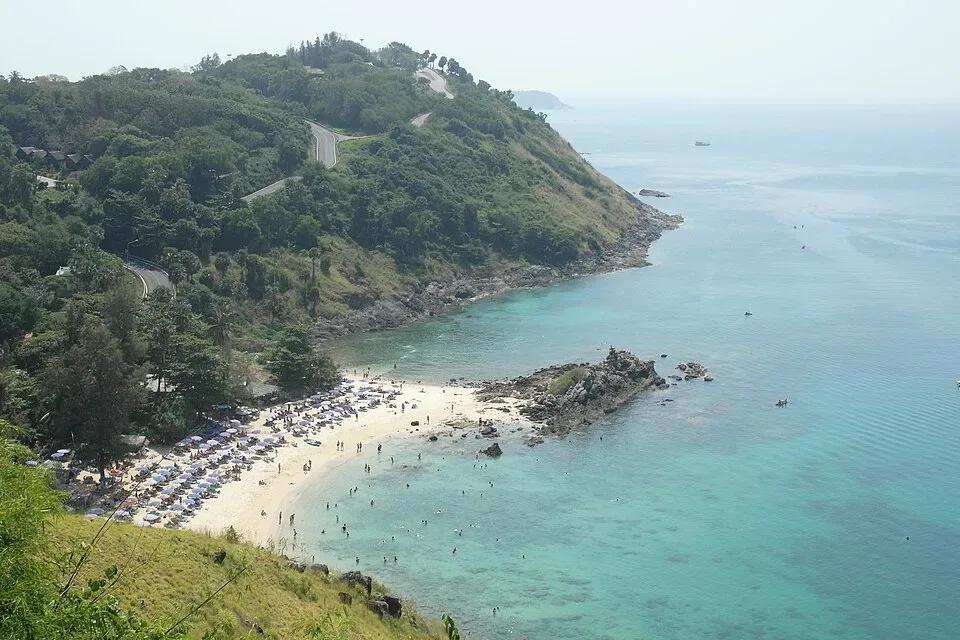 Nai Harn Beach 2