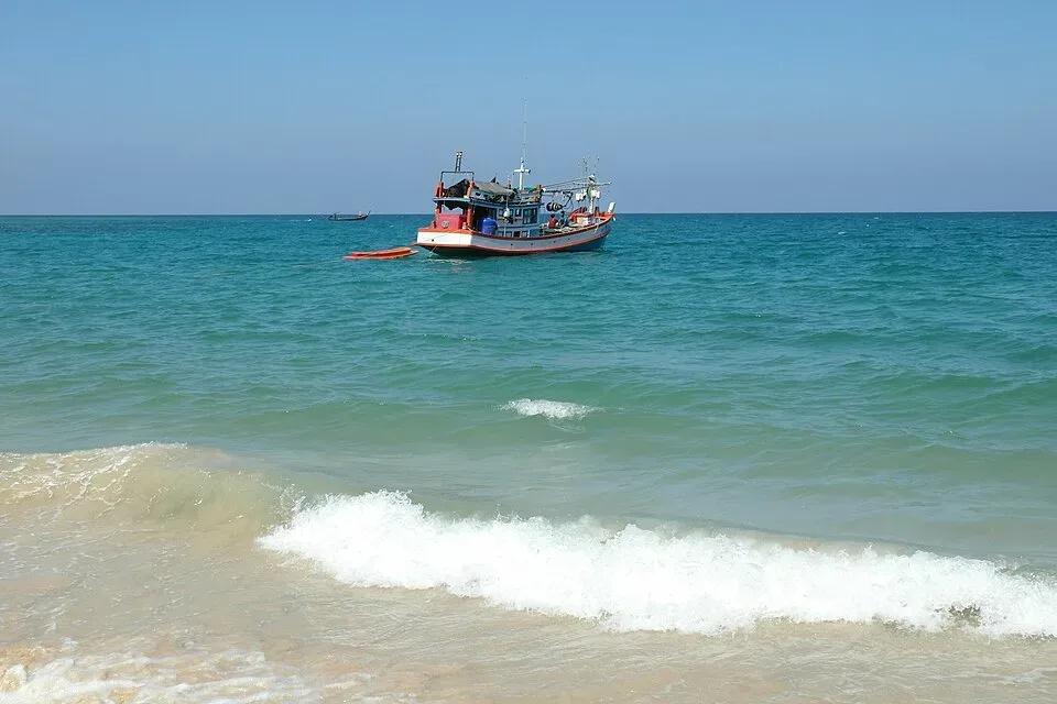 Nai Yang Beach 3
