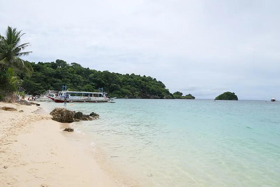 Ilig - Iligan Beach - Beaches - Yapak
