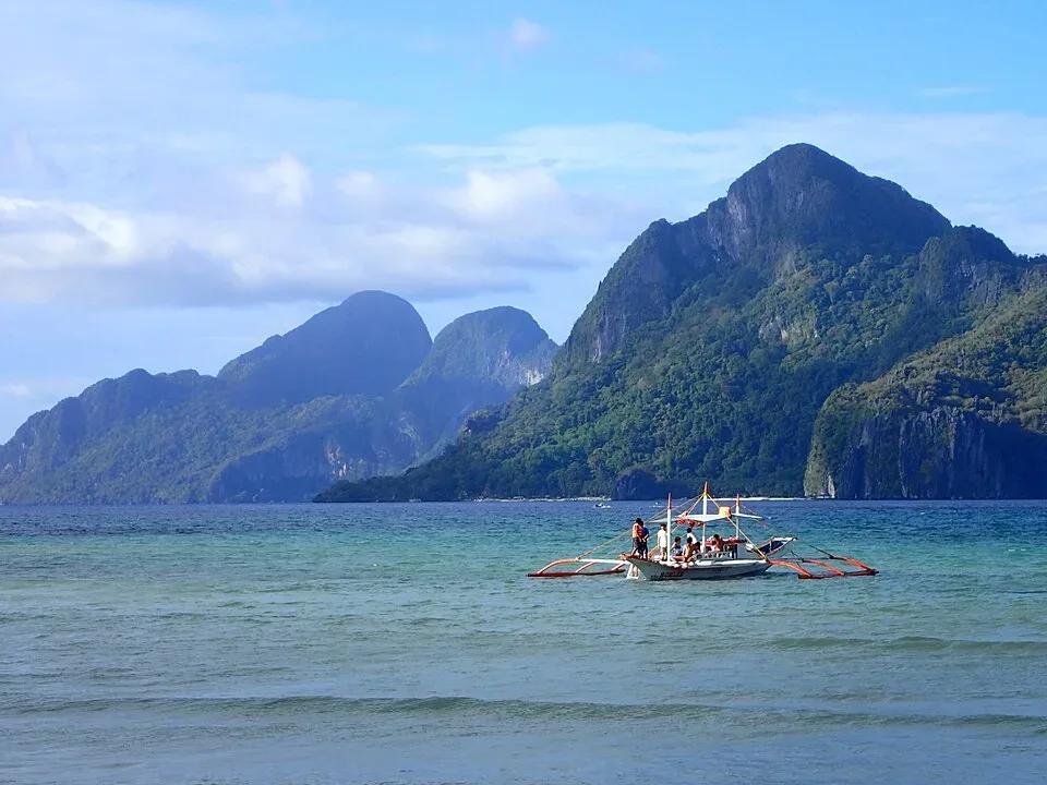 Marimegmeg Beach - Beaches - El Nido