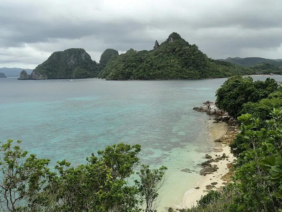 Snake Island Beach - Beaches - El Nido