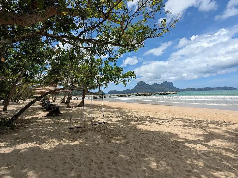 Lio Beach 1