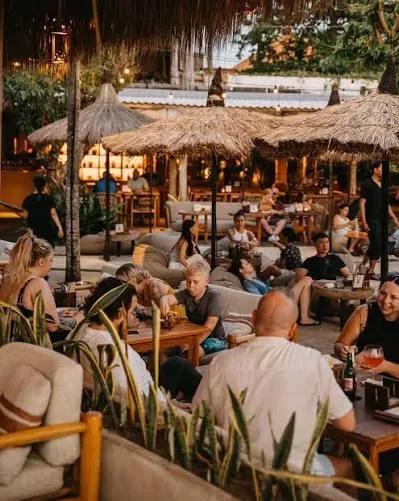 Mano Beach House
