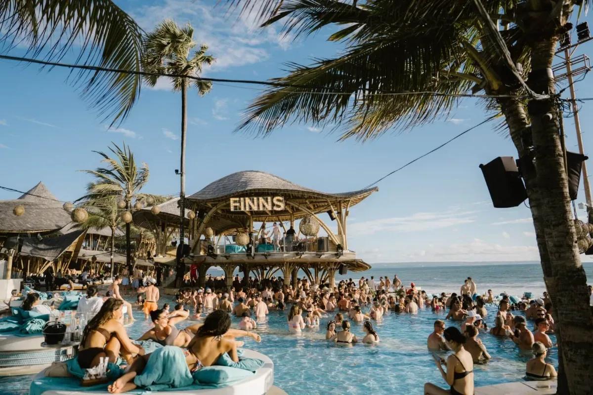 Finns Beach Club - Bars & Clubs - Canggu