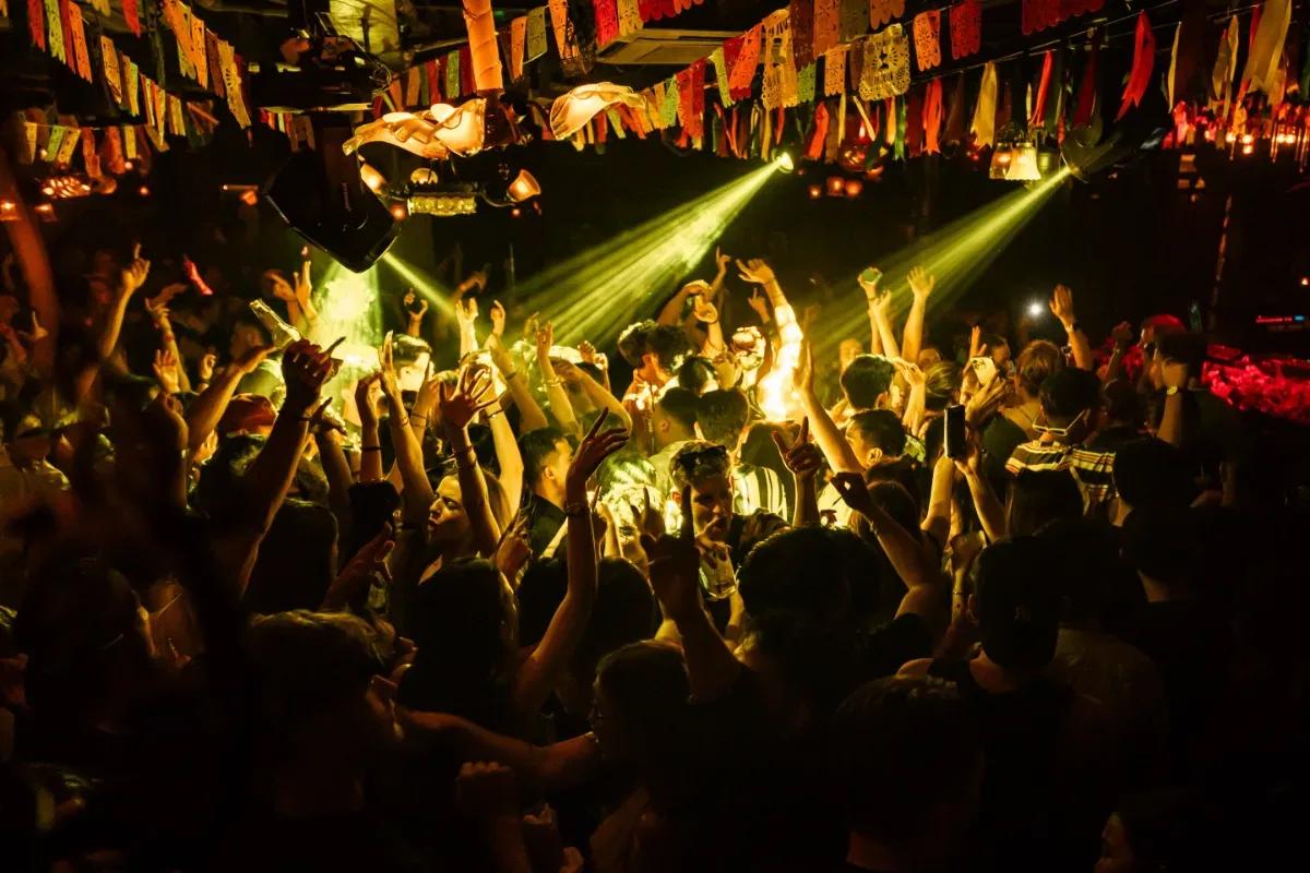 Favela Chic Beach Club - Bars & Clubs - Canggu
