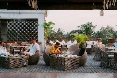 Sky Lounge by Ely's Kitchen - Bars & Clubs - Ubud