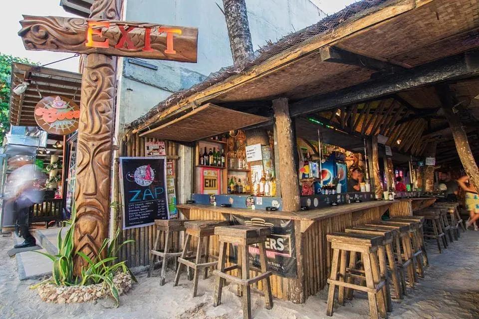 Exit Bar