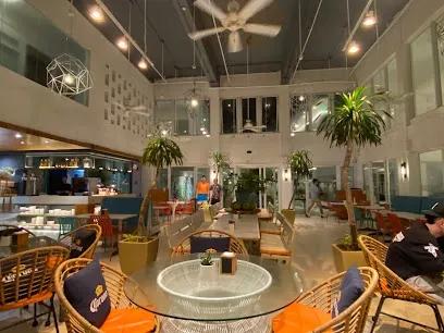 Cha Cha's Beach Cafe Bar - Bars & Clubs - Station 2
