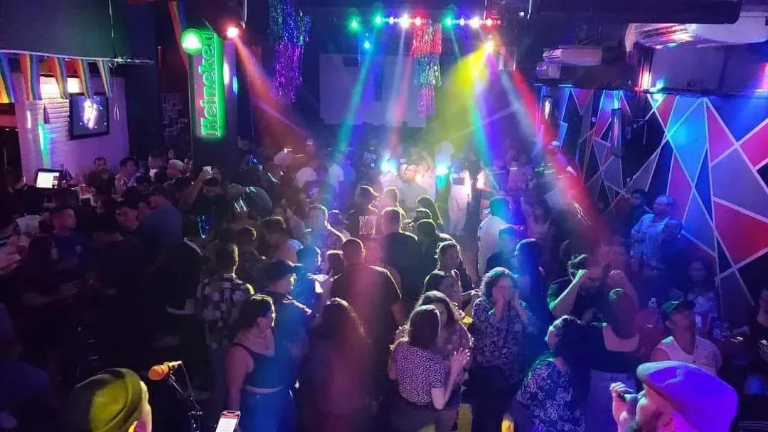 Club Icon - Bars & Clubs - Tumon