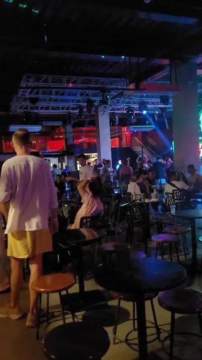 Uptown Island - Relx City Times Square - Bars & Clubs - Lapu-Lapu City