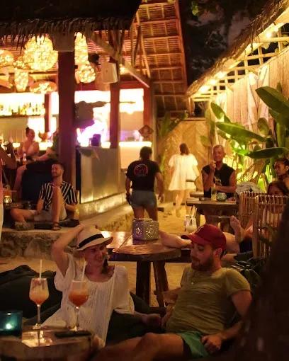 Sip Sunset Lounge & Bar - Bars & Clubs - El Nido
