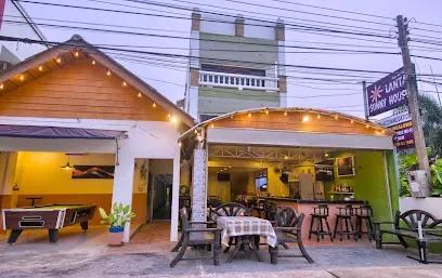 Hugs Guesthouse