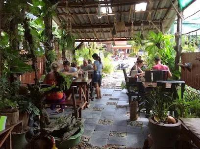 Peak Café