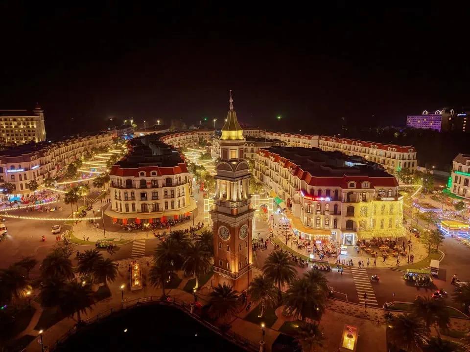Funky Night Market - Chợ đêm Grand World Phú Quốc - Shopping - Ganh Dau