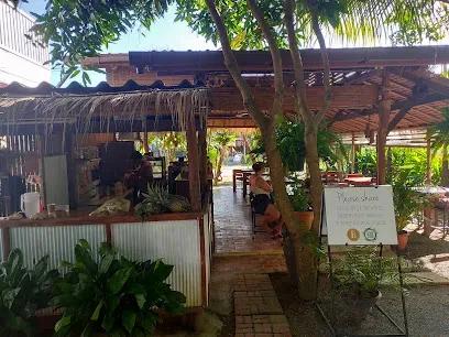 The BACKYARD - Cafes - Saladan