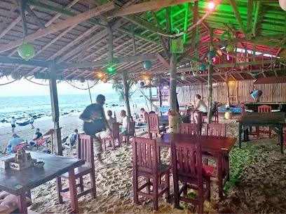 FUSION Beach Bar and Restaurant - Bars & Clubs - Saladan
