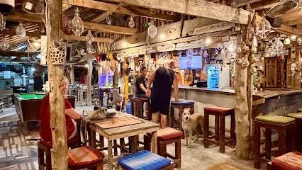 Lay Bar - Bars & Clubs - Saladan