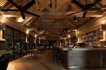 Sundowners Bar & Lounge - Layana Resort and Sp