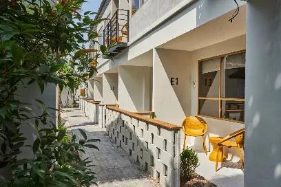 Escape Beach Resort - Hotels - Maenam