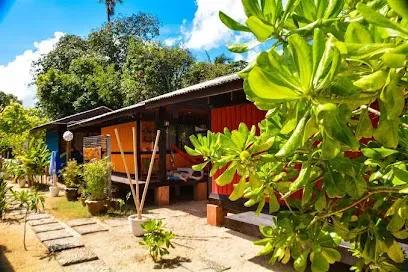 Treehouse Silent Beach