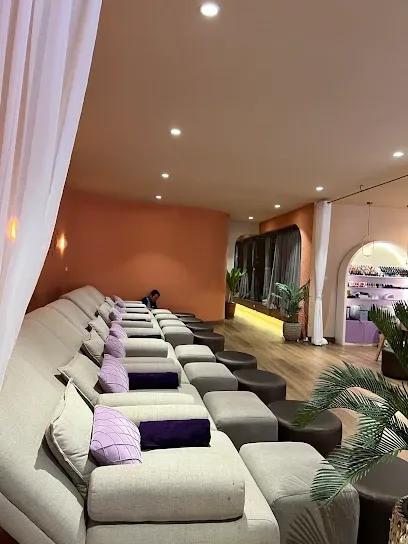 Aurora Massage - 2