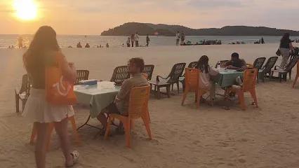 Sea View Restaurant Indian & Bangladeshi Food - Webook open space
