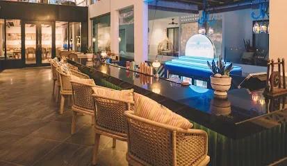 La Yang Poolside Restaurant