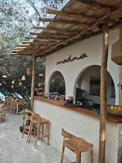 Madunia Cafe, Restaurant & Bar