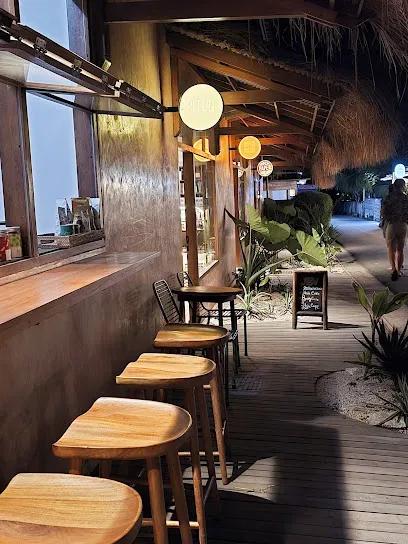 Pituq - Resto, Café & Shop