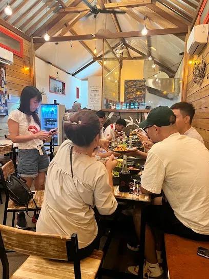 The Hut Restaurant Kuta