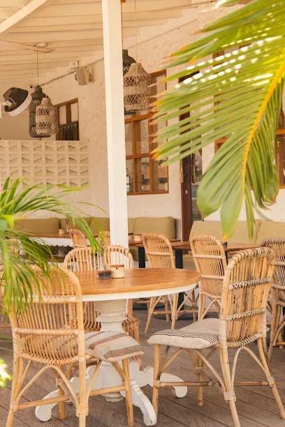 Kenza Cafe & Restaurant Kuta Lombok
