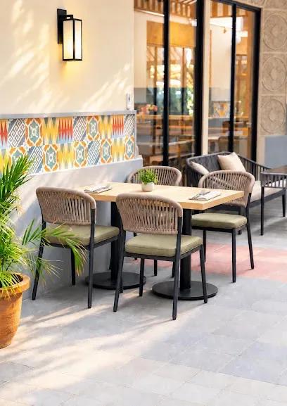 Kulon Bistro