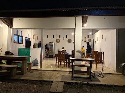 Tomato Café