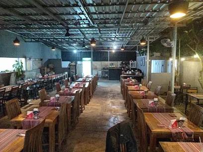 Fish Bones Warung