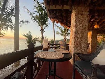 Sabores Sunset Restaurant & Bar